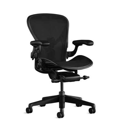 Vista frontal de una silla de oficina Aeron B en negro onyx de Herman Miller Gaming, diseñada por Bill Stumpf & Don Chadwick.